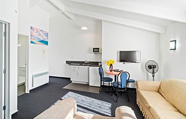 1-Bedroom Apartment