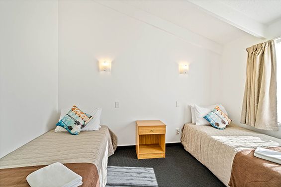 2-bedroom apartment single beds